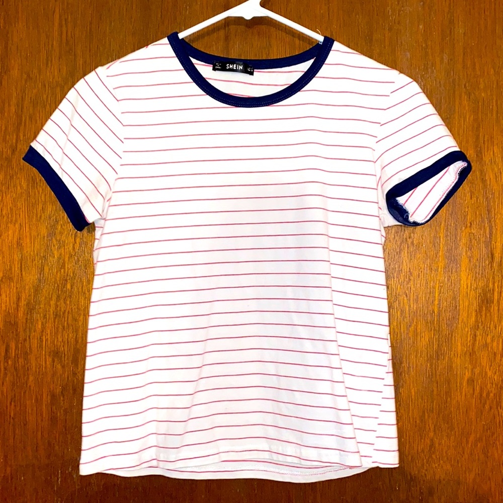 Cute, lazy shirt. Worn in the house or out!